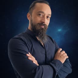 Gerardo, creador de Powered by IA